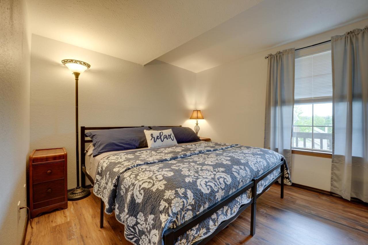 Condo With Balcony And Grill 3 Mi To Moonshine Beach! Μπράνσον Εξωτερικό φωτογραφία