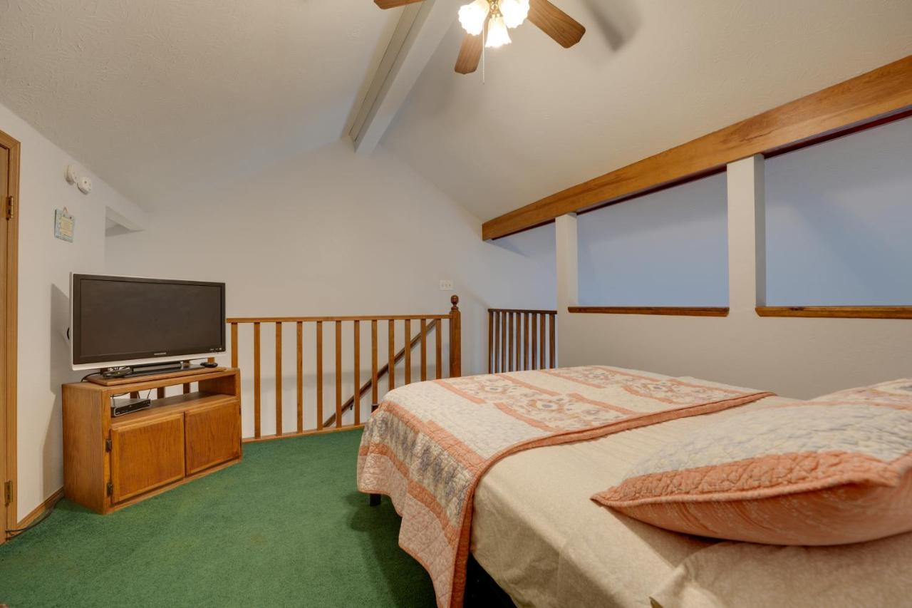 Condo With Balcony And Grill 3 Mi To Moonshine Beach! Μπράνσον Εξωτερικό φωτογραφία